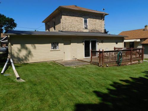 1202 Riverview Dr, Kewaskum WI  53040-9782 exterior