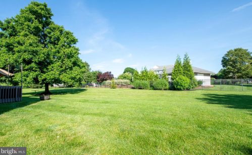 156 Whitney Ln, Southampton PA  18954-1080 exterior