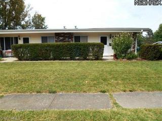 92 Riveredge Pkwy, Berea, OH 44017-1113