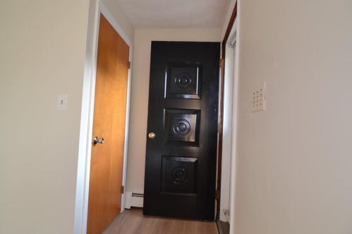 46 Peach Hl Ave, North Providence RI  02911-1924 exterior