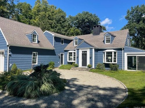 49 West Ln, Scotts Corners, NY 10576-1623
