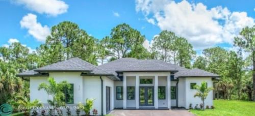 3302 12th St, Lehigh Acres, FL 33976-2907