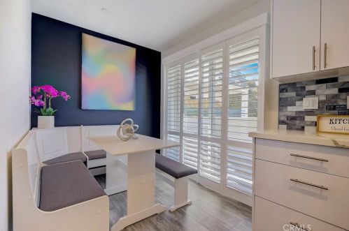 6152 Pacific Coast Hwy, Redondo Beach CA  90277-5906 exterior