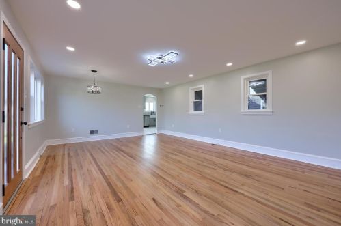 124 Millersville Rd, Lancaster PA  17603-4220 exterior