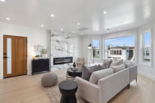 33 Rice St, Daly City CA  94014-1035 exterior