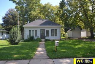 716 16th St, Blair, NE 68008-1220