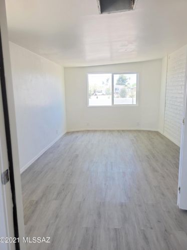 4941 La Cholla Blvd, Tucson AZ  85705-1260 exterior