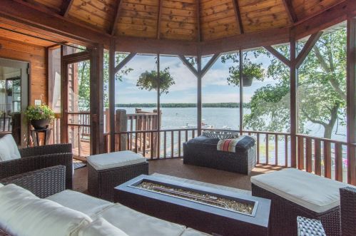 8784 Mogensen Shores Rd, Brainerd MN  56401-1384 exterior