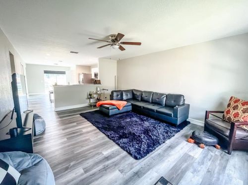 508 Pear St, Lakeland, FL 33815-1436