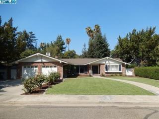 327 Todd St, Visalia, CA 93291-4421