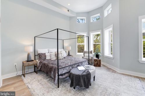 325 11th St, Washington DC  20002-6219 exterior