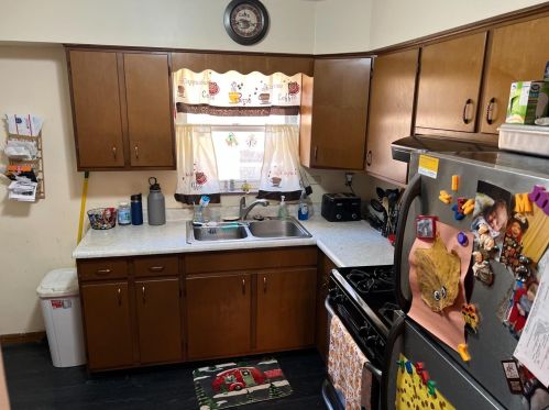 2430 Bremont Ave, Cincinnati OH 45237-4908 exterior