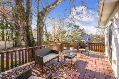 6 Bonwit Rd, Rye Brook NY  10573-1903 exterior