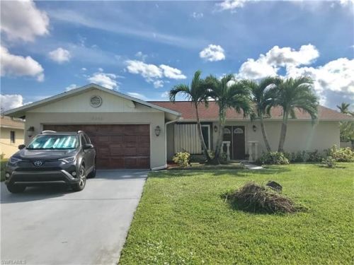 4256 31st Pl, Naples, FL 34116-8358