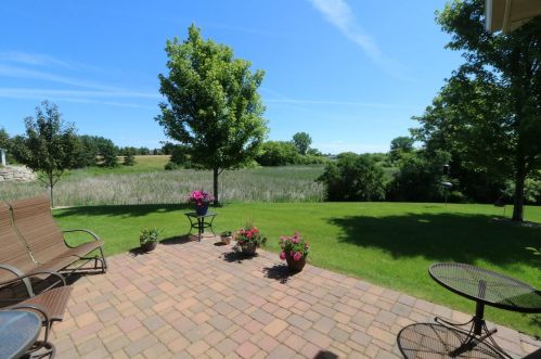 1411 Karnis Dr, Alex MN  56308-5178 exterior