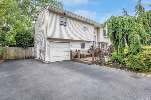 24 Wentworth Dr, Huntington Station, NY 11746-6927