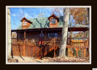 1126 Foothills Dr, Gatlinburg, TN 37738-5346