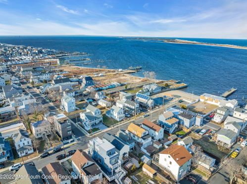 25 Miller St, Monmouth Hills NJ  07732-1751 exterior