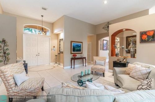 315 185th Ave, Hollywood FL  33029-5428 exterior