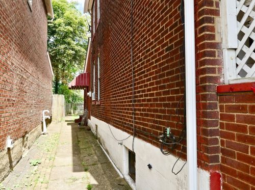 359 13 Ave, Whitaker PA  15120-1405 exterior