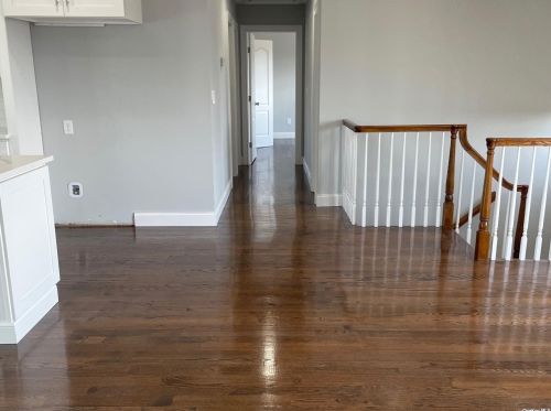 511 Bay 5th St, West Islip NY  11795-4709 exterior