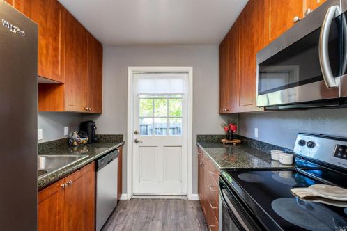 1614 Yardley St, Santa Rosa, CA 95403-2393