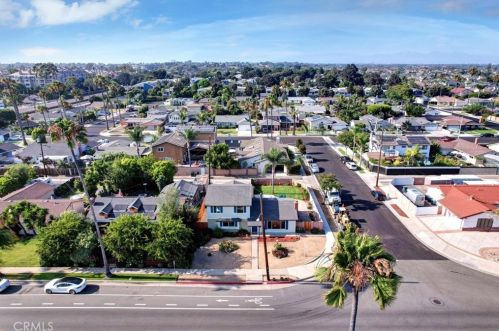 8141 Indianapolis Ave, Huntington Beach CA 92646-5010 exterior