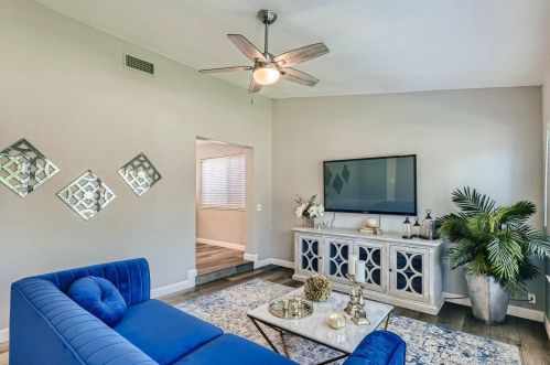 6732 Greenleaf Dr, Citrus Heights CA  95621-6353 exterior