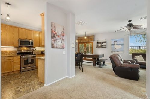 28030 Gibraltar Ln, Santa Clarita CA  91384-4548 exterior