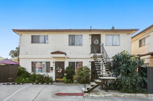 904 7th St, San Diego, CA 92118-2111