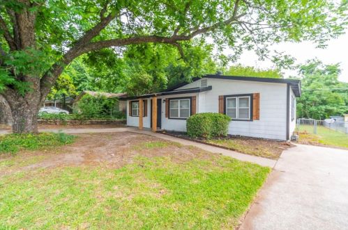 204 Live Oak Ln, Weatherford, TX 76086-5158