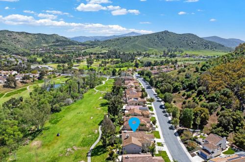 2346 Fallbrook Pl, Escondido CA  92027-6738 exterior