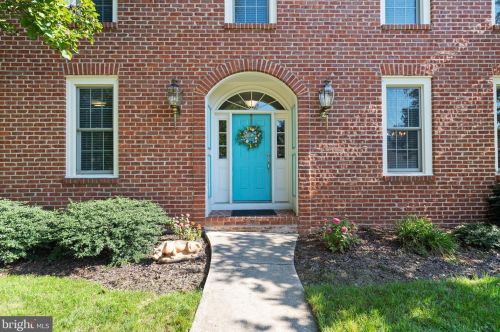 5902 Stephens Xing, Navy Sup Dpt PA 17050-6867 exterior