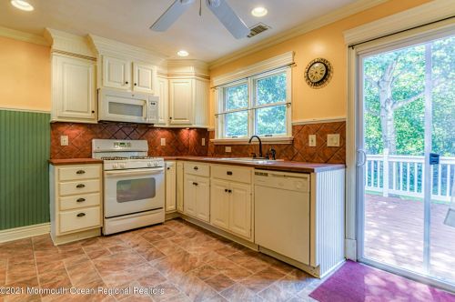 43 Piersoll Rd, Old Bridge NJ  08857-1536 exterior