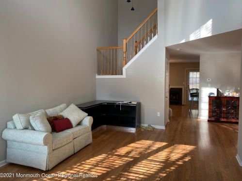 21 Pier, Bricktown, NJ 08723-4706