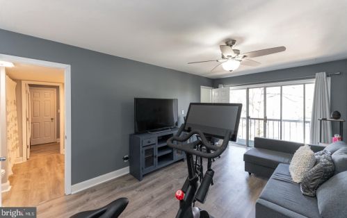 281 Chelsea Cir, Newtown Square PA  19073-2104 exterior