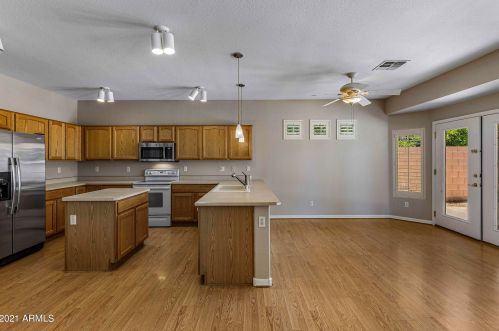 3862 Westchester Dr, Chandler AZ  85249-8950 exterior