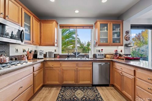 27122 Brown Oaks Way, Santa Clarita CA  91387-3894 exterior