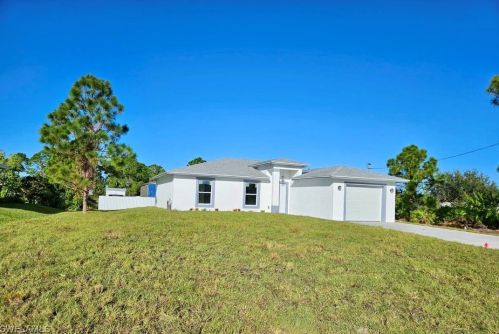 312 Palisades Ave, Lehigh Acres, FL 33974-0473
