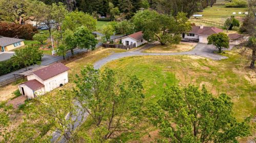 672 Irwin Ln, Santa Rosa, CA 95401-5607