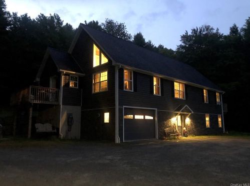 51 Townsend Rd, Liberty, NY 12754-2914