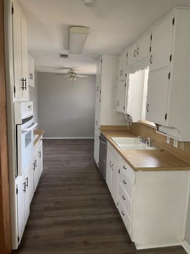 608 Lewis Dr, Hurst TX  76054-3126 exterior