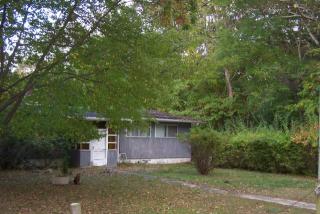 384 Magee St, South Hampton, NY 11968-3938
