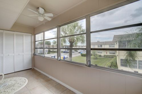 239 Saxony, Delray Beach FL  33446-1842 exterior