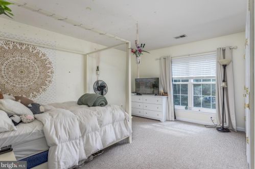 5800 Serengeti Ct, Haymarket VA  20169-3200 exterior