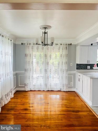 7013 Essex Ave, Springfield, VA 22150-3304