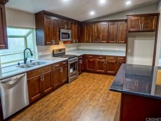 27618 Agate Way, Santa Clarita, CA 91384-3100