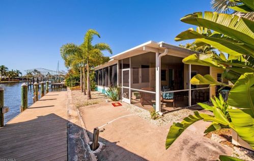 2632 York Rd, Saint James City FL  33956-2267 exterior