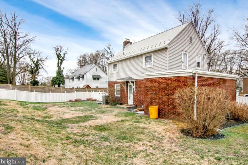 4033 Grn St, Harrisburg PA 17110-1622 exterior