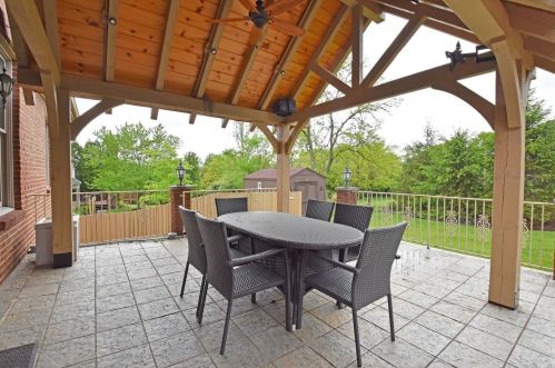 1043 Robertson Rd, Covington KY  41015-2145 exterior